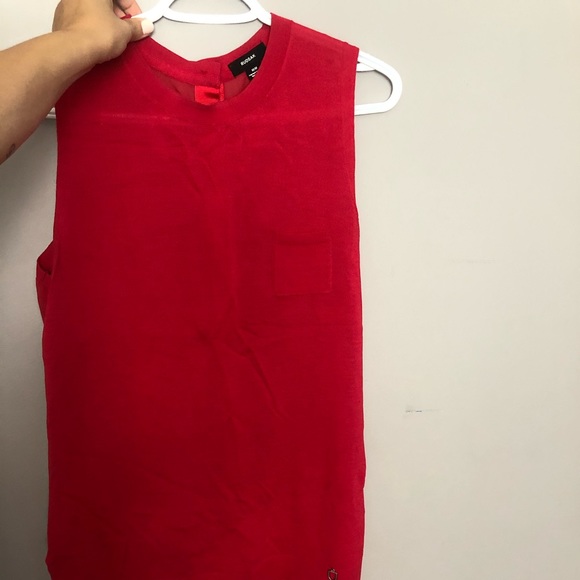 Red top - Picture 2 of 2